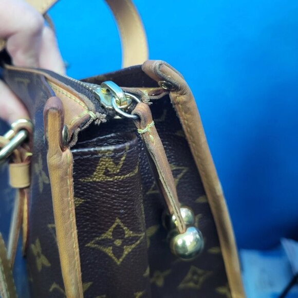 Authentic Louis Vuitton Popincourt Monogram Leather Canvas Handbag $1200 - Picture 8 of 14